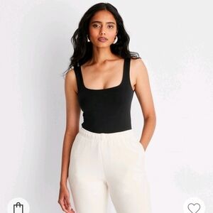 Black Sleeveless Women's Top